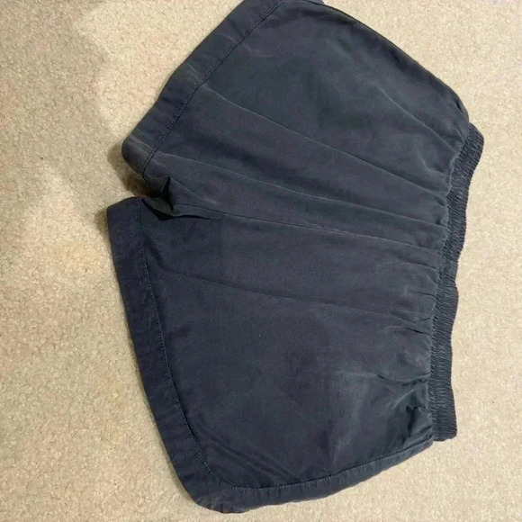 Black shorts - Picture 4 of 4